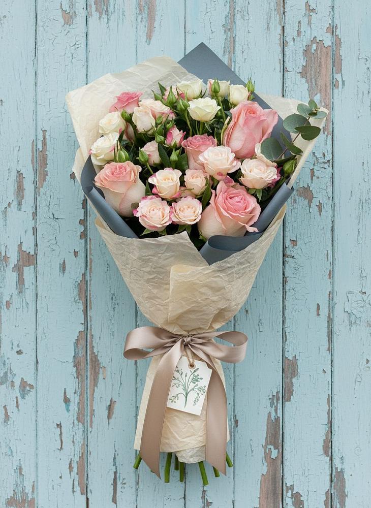 Букет цветов из: Розы в Манжерок