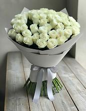 Букет 35 Белых роз в Манжерок