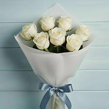 Букет 7 Белых роз Эдлесс Лав в Манжерок