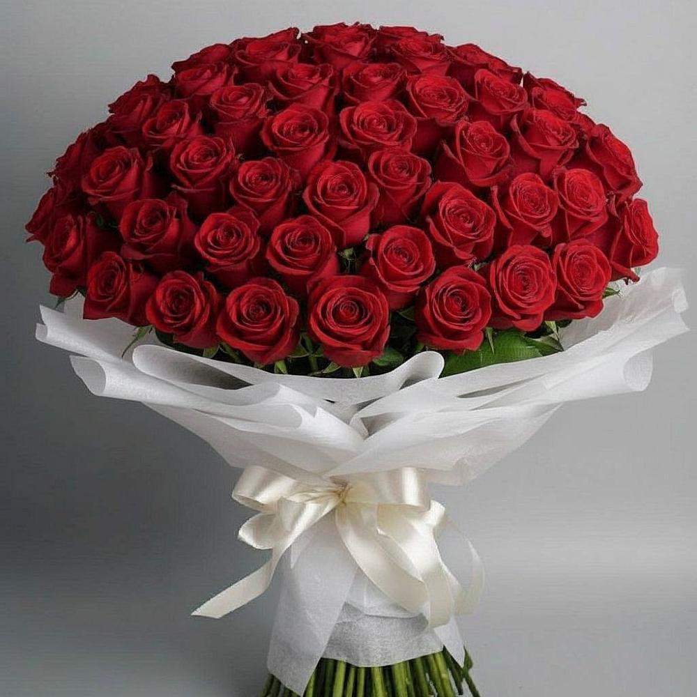 Букет 101 Красная роза Блэк Мэджик в Манжерок