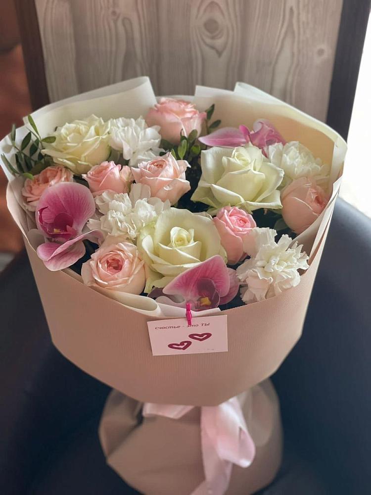 Букет цветов из: Орхидеи, Розы и Гвоздики в Манжерок