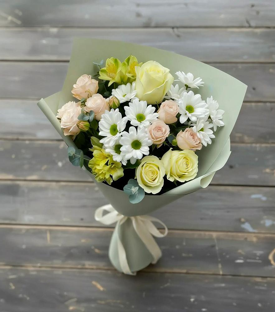 Букет цветов из: Альстромерии, Розы и Хризантемы в Манжерок