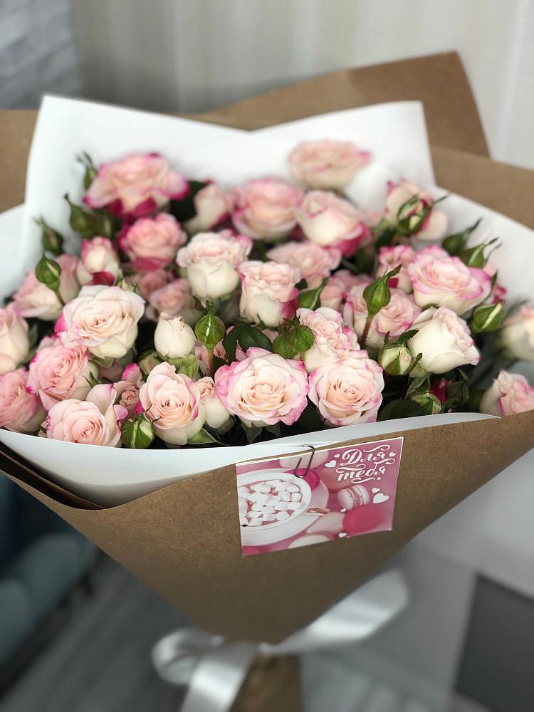 Букет цветов из: Розы в Манжерок