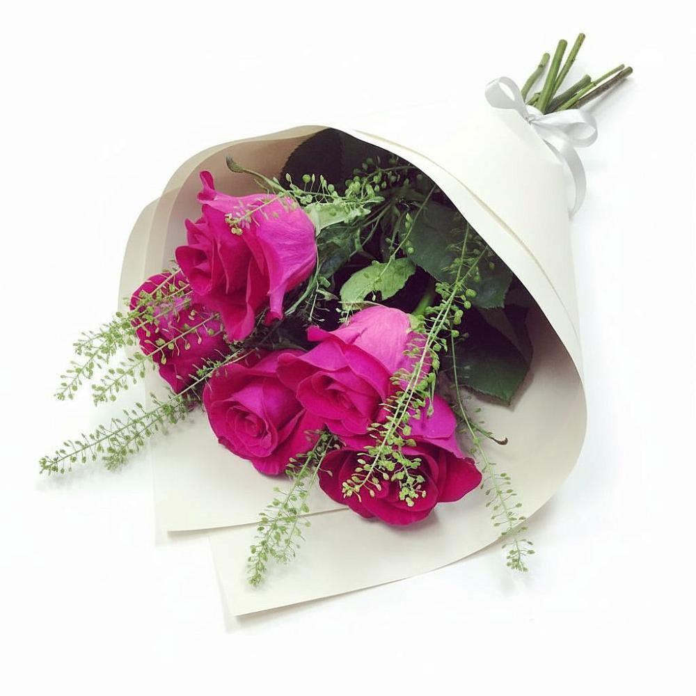 Букет цветов из: Розы в Манжерок