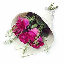 Букет цветов из:  Розы в Манжерок