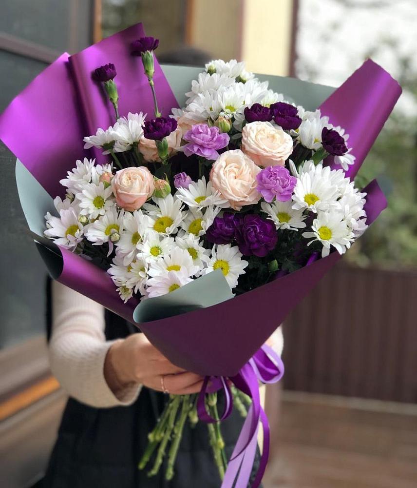 Букет цветов из: Хризантемы, Гвоздики и Розы в Манжерок