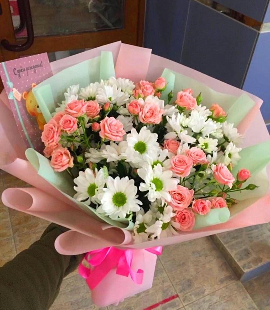 Букет цветов из: Розы и Хризантемы в Манжерок