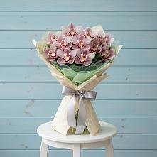 Букет цветов из:  Орхидеи и Розы #REPLACE_PRED# Манжерок