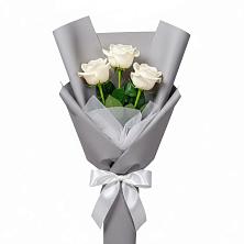 Букет 3 белые розы в Манжерок