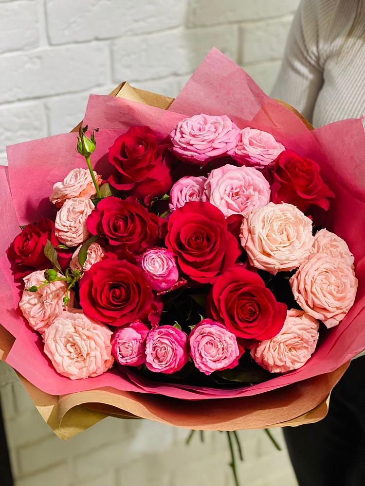 Букет цветов из: Розы в Манжерок