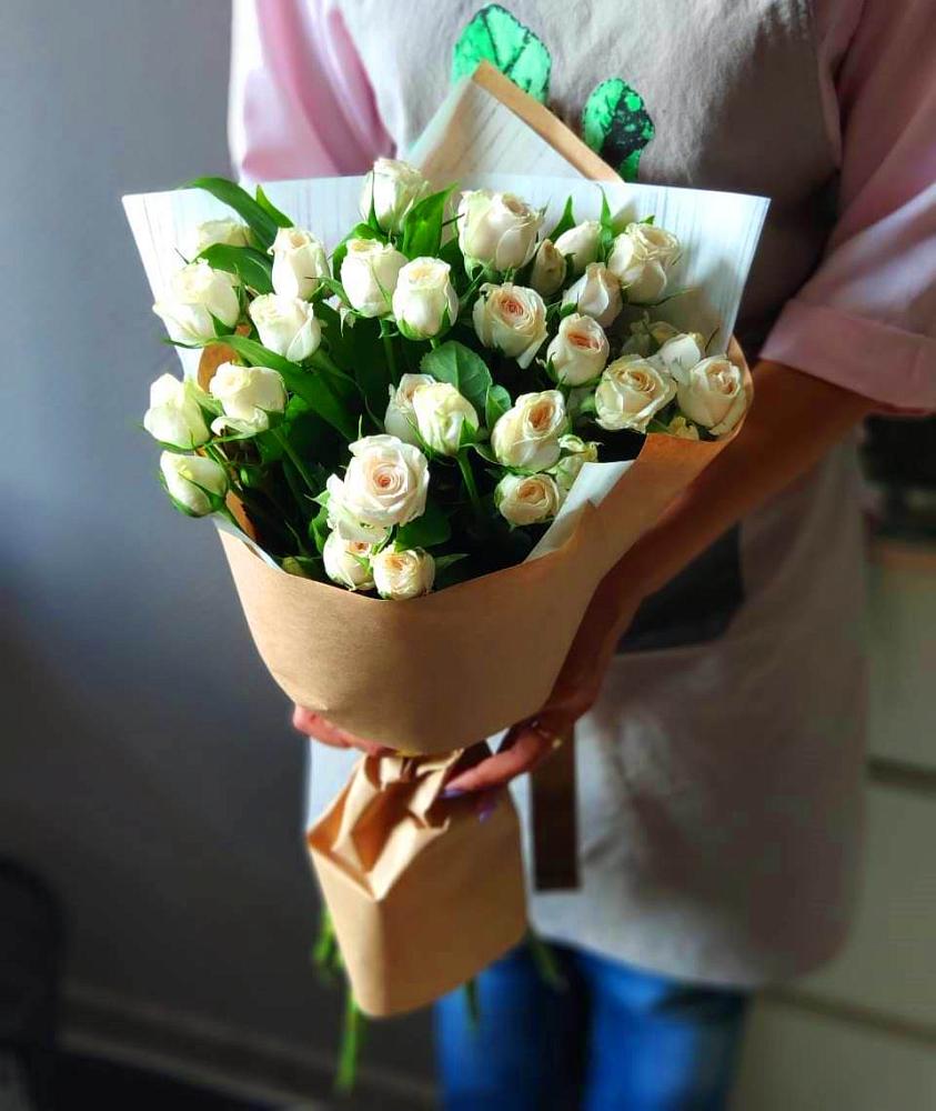 Букет цветов из: Розы в Манжерок