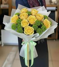 Букет цветов из:  Хризантемы и Розы в Манжерок