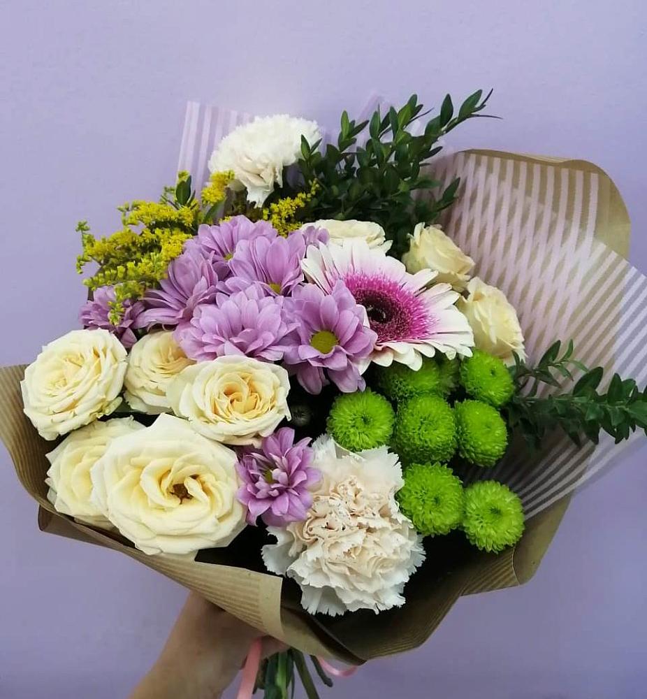 Букет цветов из: Хризантемы, Розы, Гвоздики и Герберы в Манжерок