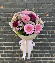 Букет цветов из:  Герберы и Хризантемы в Манжерок