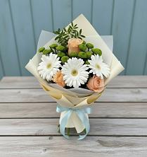Букет цветов из:  Герберы, Розы и Хризантемы в Манжерок