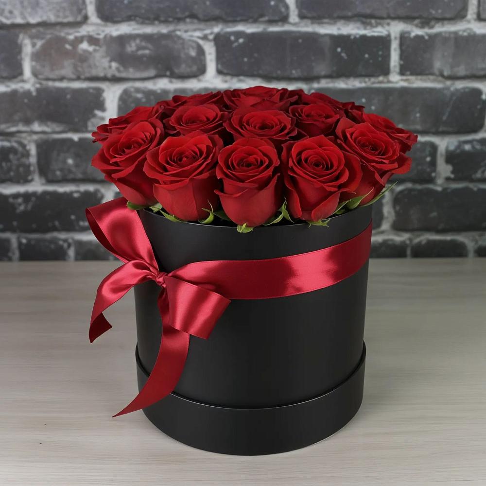 Цветочная композиция из Розы в шляпной коробке в Манжерок