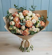 Букет цветов из:  Альстромерии и Розы в Манжерок